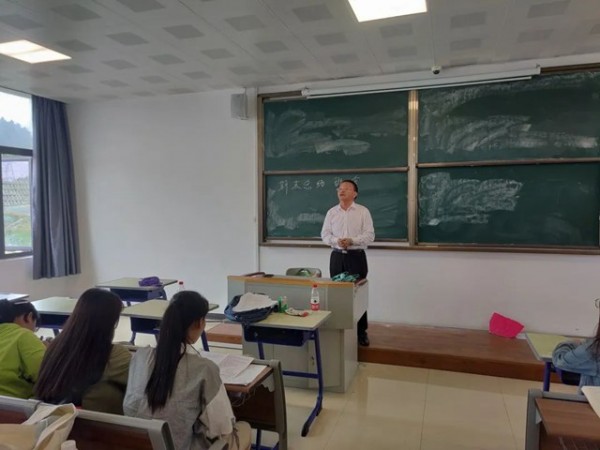 03.jpg