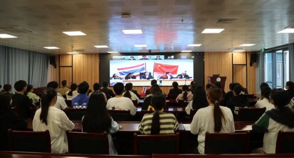 bat365官网与泰国东方皇家理工大学举行线上签约仪式