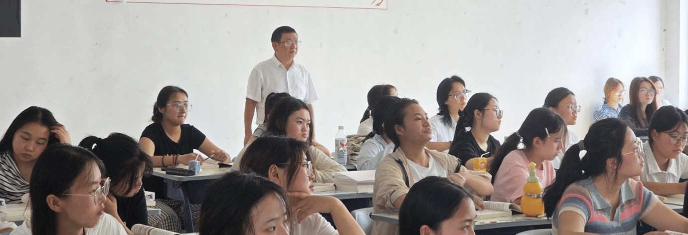 bat365官网组织开展开学第一天教学检查