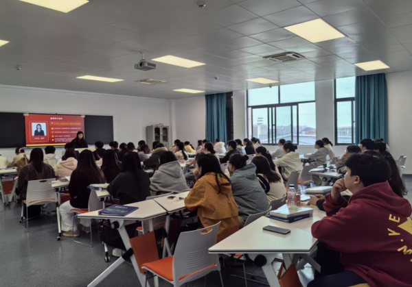 党建引领传薪火 联合办学结硕果 ——康养系学生党支部举办专升本经验分享会